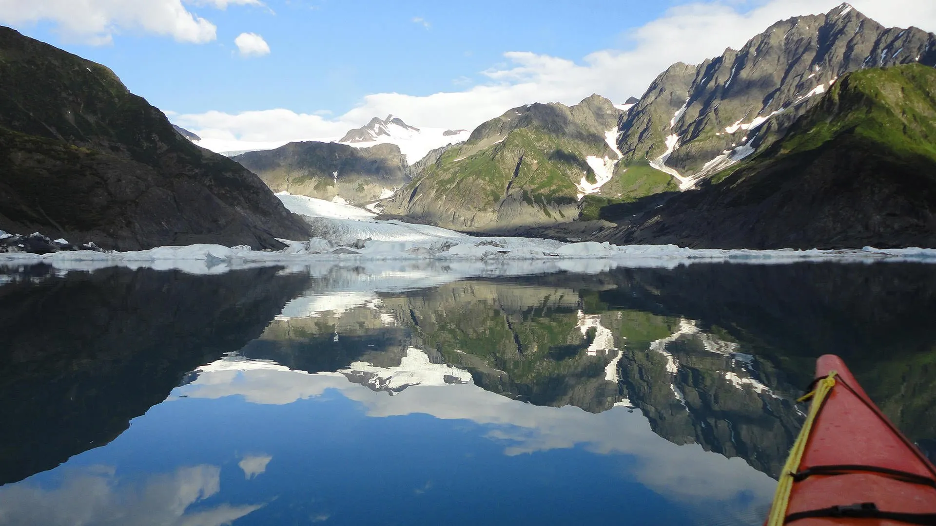 Beautiful waters at Kenai Fjords