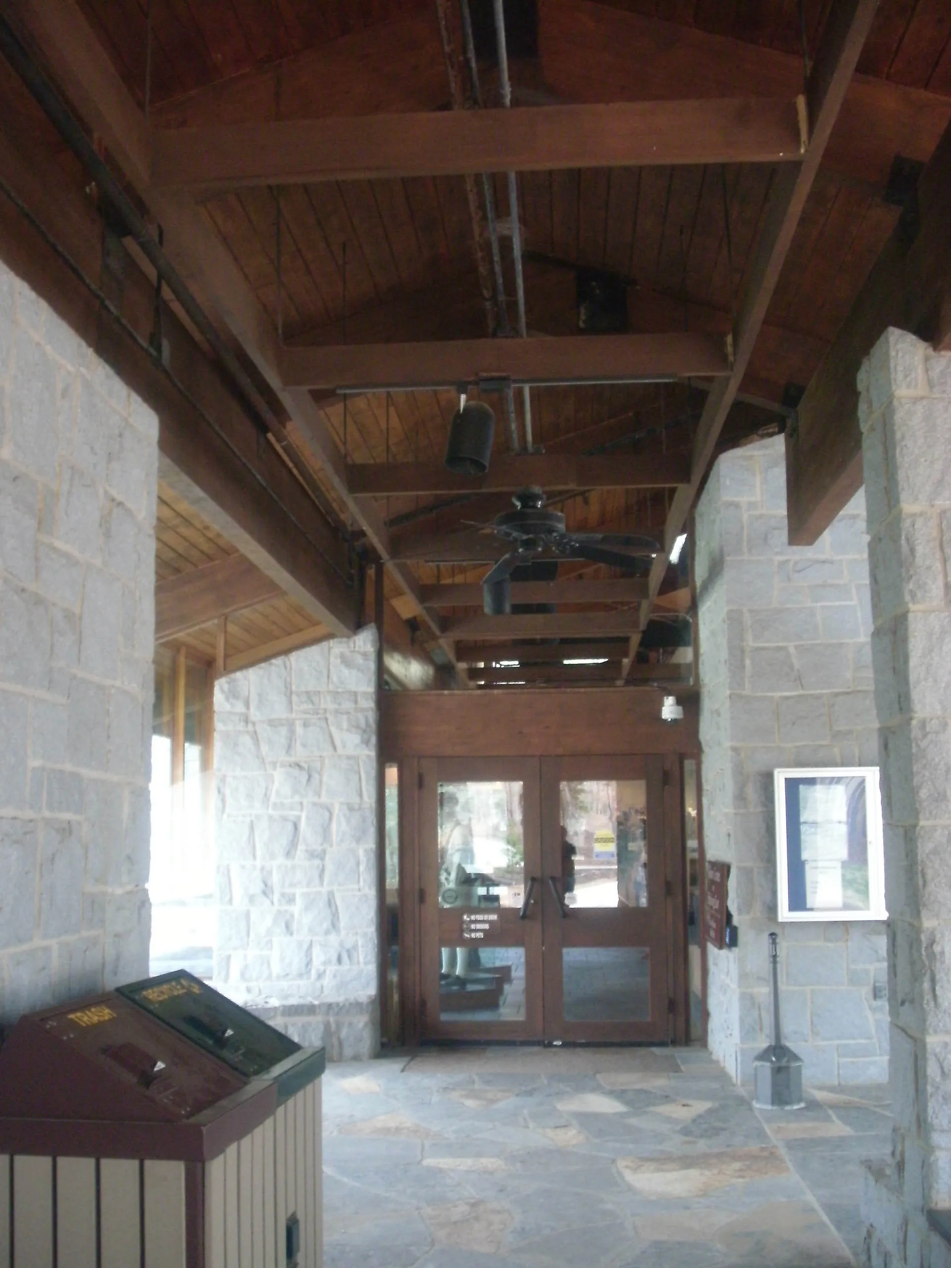 Visitors entrance at Kings Mountain Park