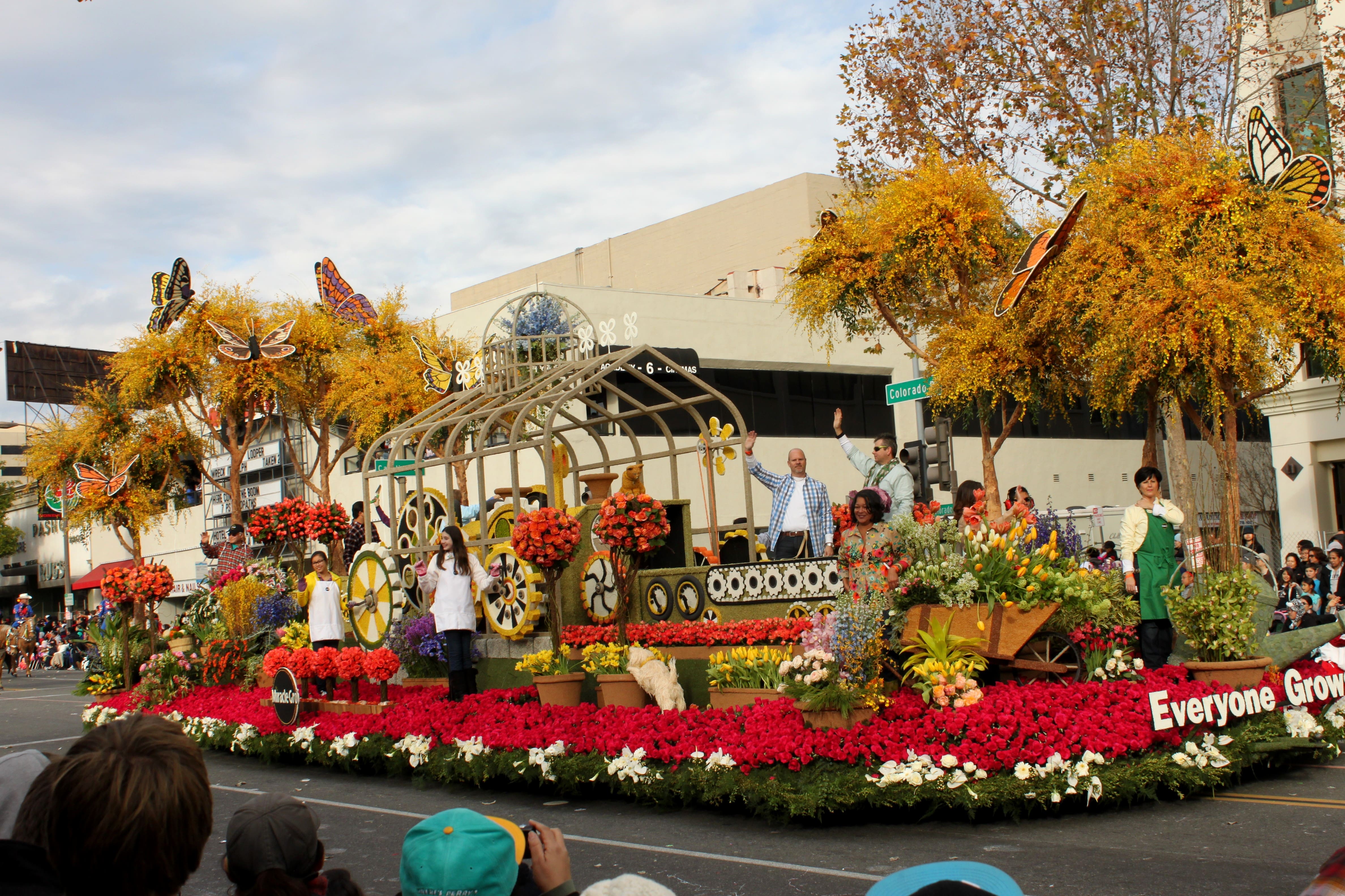 Ringing in the New Year at the 127th Annual Rose Parade | Find Your Park