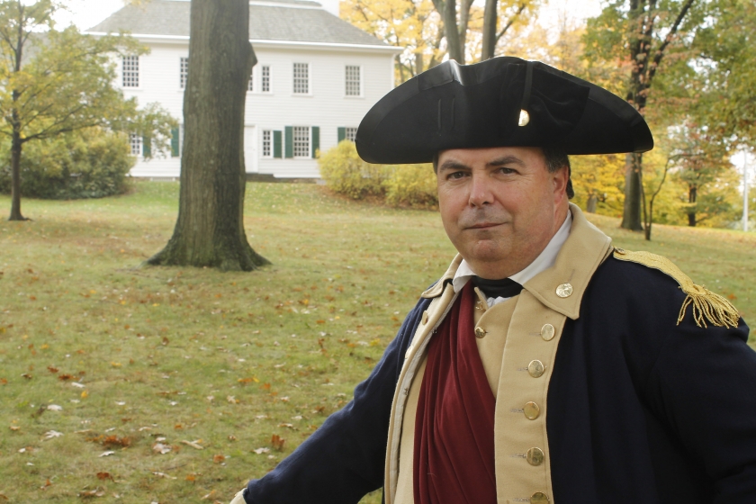 Man wearing Revolutionary War outfit